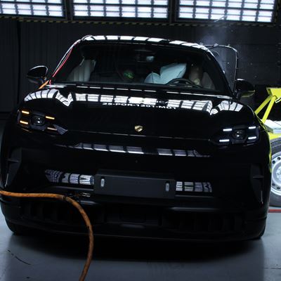 Porsche Cayenne Side Mobile Barrier test 2025
