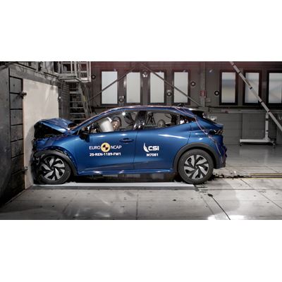 Renault Clio Full Width Rigid Barrier test 2025