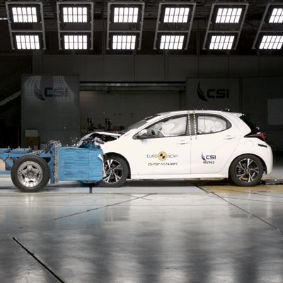 Toyota Yaris Mobile Progressive Deformable Barrier test 2025