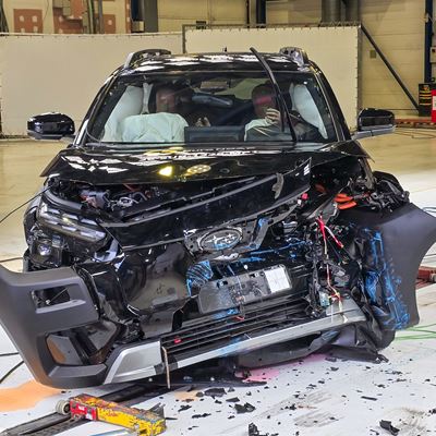 Subaru E Outback Mobile Progressive Deformable Barrier test 2025 after crash