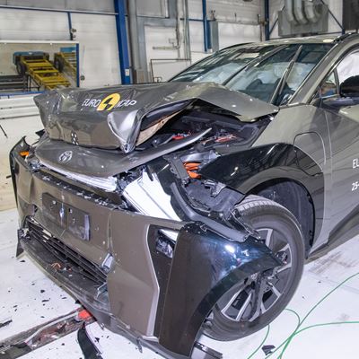 Toyota bZ4X Full Width Rigid Barrier test 2025 after crash