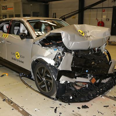 DS N 8 Full Width Rigid Barrier test 2025 after crash