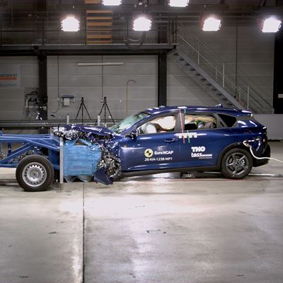 Kia K4 MPDB test 2025