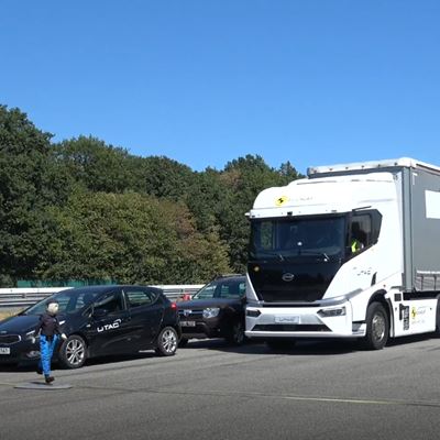 BYD ETT 44 4x2 tractor unit 2026 test picture