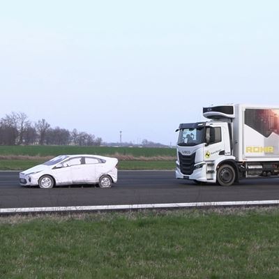 IVECO S WAY 4x2 rigid 2026 test picture