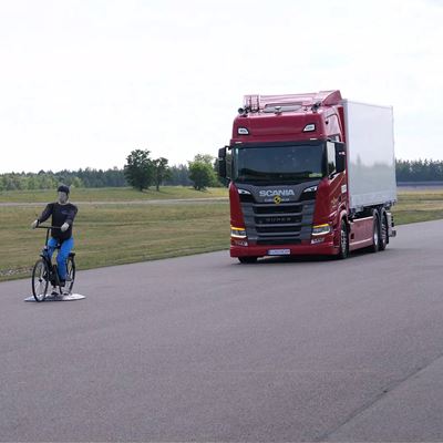 Scania R series 4x2 tractor unit 2026 test picture