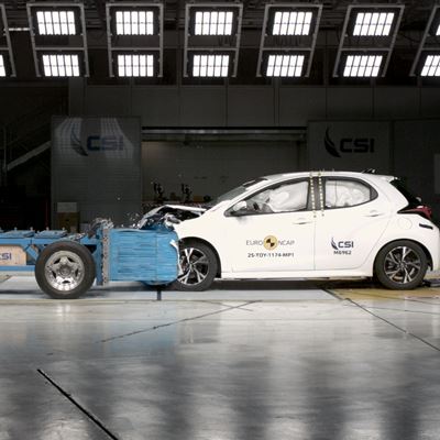 Toyota Yaris MPDB test 2025