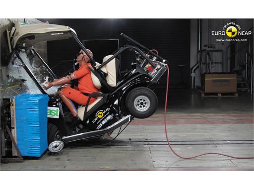 Club Car Villager 2+2 LSV  Frontal crash test 2014