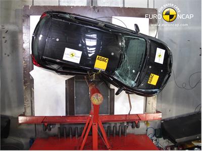 Toyota  Auris - Pole crash test 2013 - after crash
