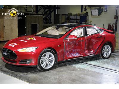 Tesla Model S  - Side crash test 2014