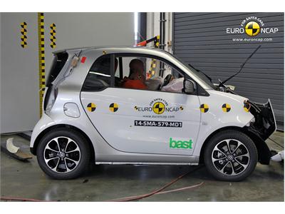 smart fortwo - Frontal crash test 2014 - after crash