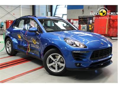 Porsche Macan  - Side crash test 2014