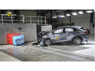 Lexus NX - Frontal crash test 2014 - after crash