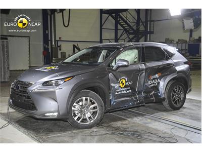 Lexus NX  - Side crash test 2014
