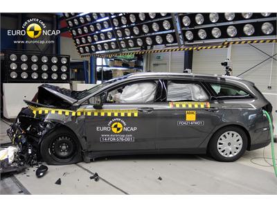 Ford Mondeo - Frontal crash test 2014 - after crash