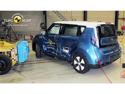 Kia Soul EV  - Side crash test 2014