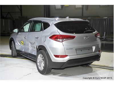 Hyundai Tucson  - Side crash test 2015