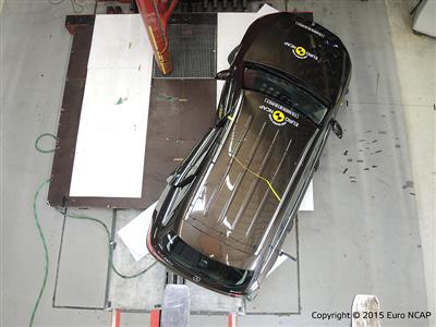 Mercedes-Benz GLC  - Pole crash test 2015 - after crash