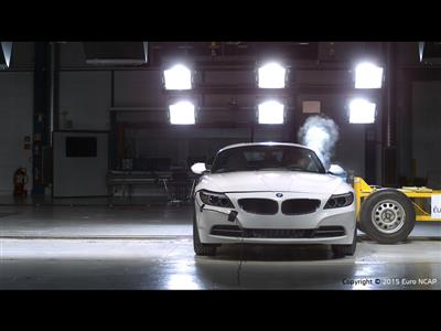BMW Z4 - Side crash test 2015