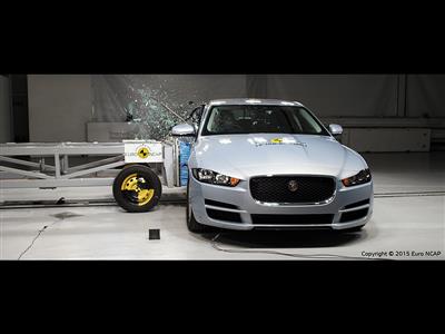 Jaguar XE  - Side crash test 2015
