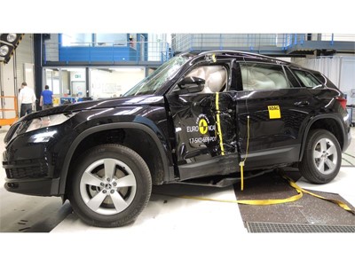 Skoda Kodiaq - Pole crash test 2017 - after crash