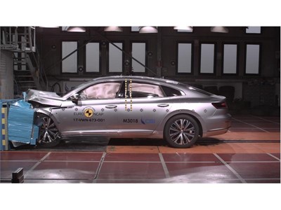 VW Arteon - Frontal Offset Impact test 2017