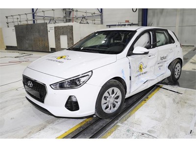 Hyundai I30  - Side crash test 2017-after crash