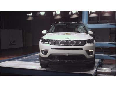 Jeep Compass - Pole crash test 2017
