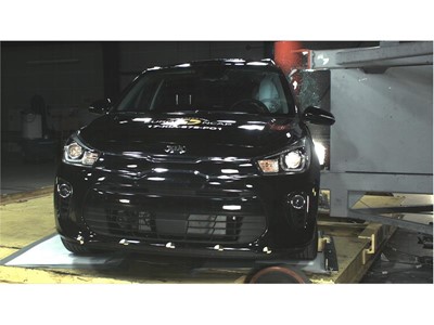 Kia Rio - Pole crash test 2017