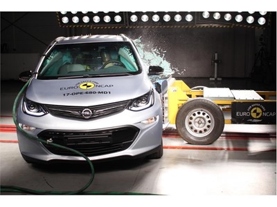 Opel/Vauxhall Ampera-e - Side crash test 2017