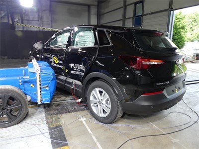 Opel/Vauxhall Grandland X  - Side crash test 2017-after crash