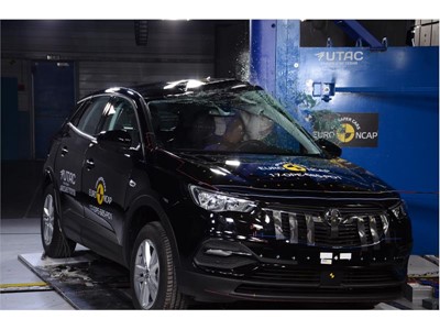 Opel/Vauxhall Grandland X - Pole crash test 2017