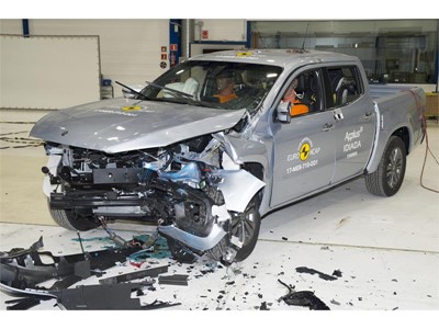 Mercedes-Benz X-Class - Frontal Offset Impact test 2017 - after crash