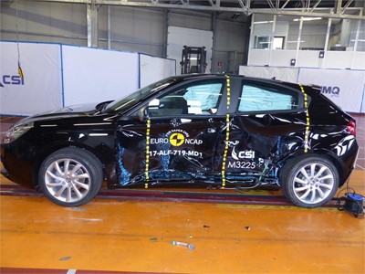 Alfa Romeo Giulietta - Side crash test 2017 - after crash