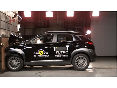 Hyundai KONA - Frontal Full Width test 2017