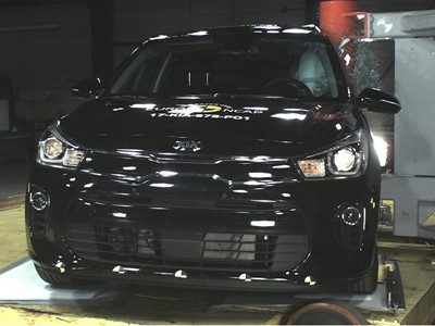Kia Rio - Pole crash test 2017