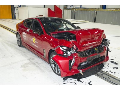 Kia Stinger - Frontal Full Width test 2017 - after crash