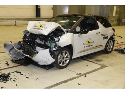 DS 3 - Frontal Full Width test 2017 - after crash