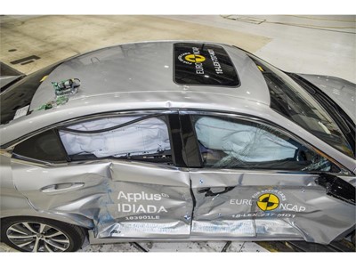 Lexus ES - Side crash test 2018 - after crash