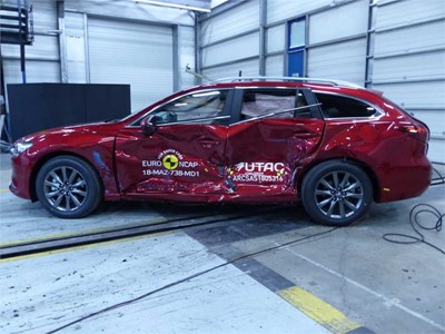 Mazda 6 - Side crash test 2018 - after crash