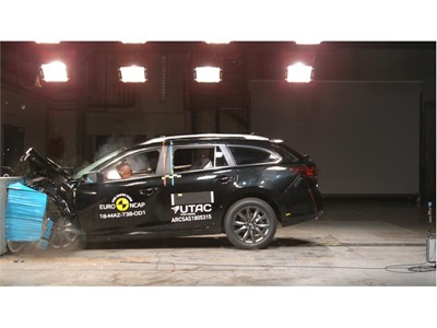 Mazda 6 - Frontal Offset Impact test 2018