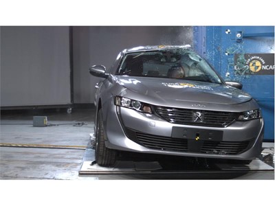 Peugeot 508 - Pole crash test 2018