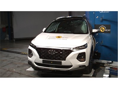 Hyundai Santa Fe - Pole crash test 2018