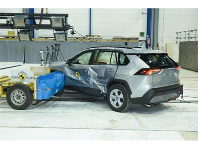 Toyota RAV4 - Side crash test 2019 - after crash