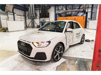 Audi A1 - Pole crash test 2019 - after crash