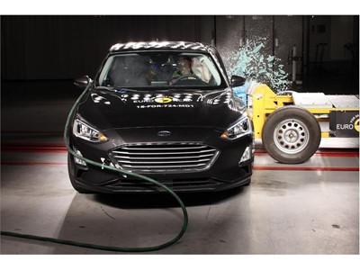 Ford Focus - Side crash test 2018