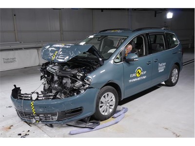 Volkswagen Sharan Frontal Full Width Test 19 After Crash