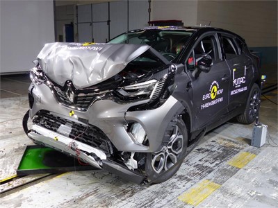 Renault Captur Frontal Full Width Test 19 After Crash