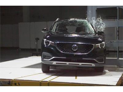 MG ZS EV - Pole crash test 2019