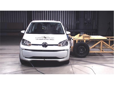 Volkswagen up! - Side crash test 2019